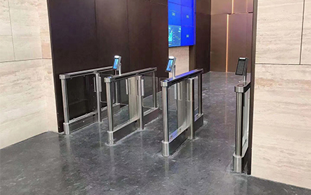 关注点赞这个公司的智能化人脸识别测温门禁一体机,助推智慧战疫。深圳艳肉乱痕1一12章精汁欲液-《熟妇的荡欲》电影-强辱丰满的人妻HD高清3转4转-亚洲国产片在线视频-98久久无码一区人妻A片蜜