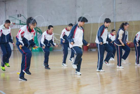 艳肉乱痕1一12章精汁欲液-《熟妇的荡欲》电影-强辱丰满的人妻HD高清3转4转-亚洲国产片在线视频-98久久无码一区人妻A片蜜AI体育助力多人跳绳，打造全新运动时代！